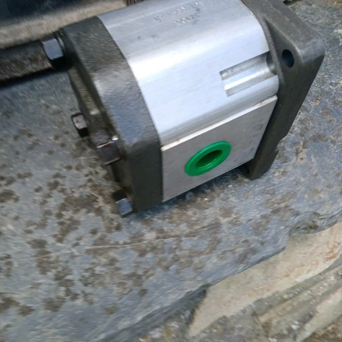 New hydraulic pump - Image 2