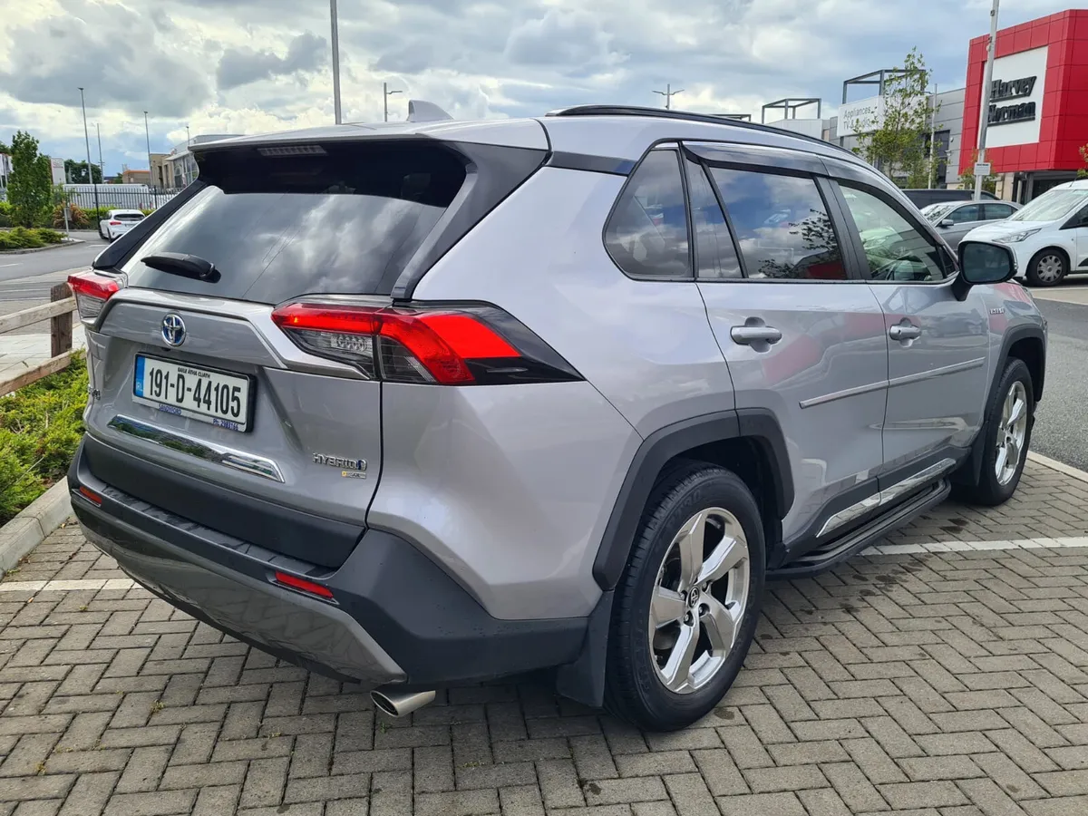 Toyota RAV4 2019 - Image 2