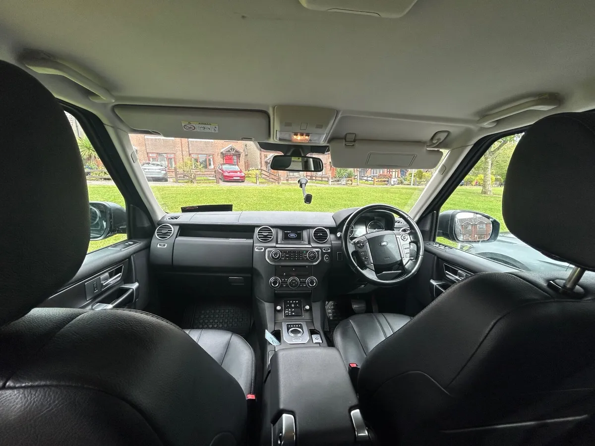 Land Rover Discovery 2014 - Image 3
