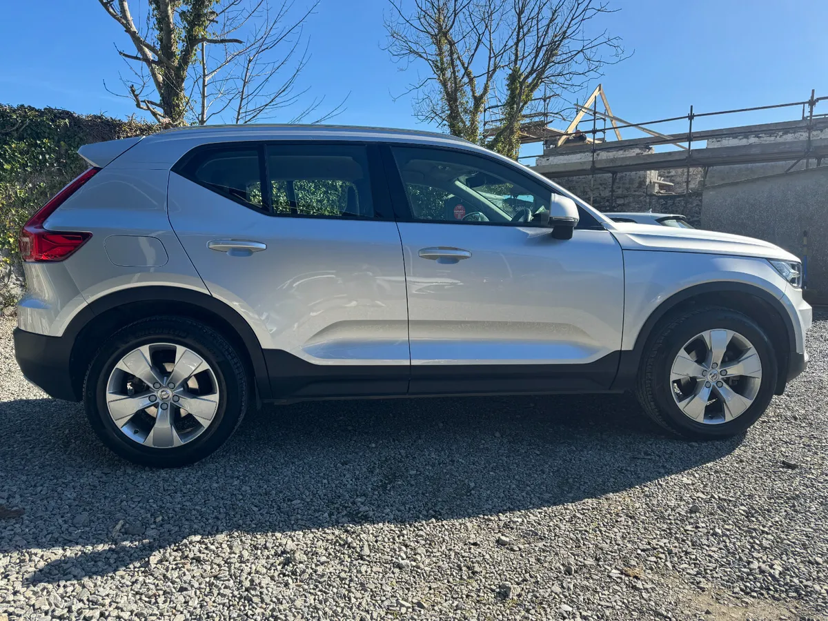2018 Volvo XC40 1.5 - Image 2