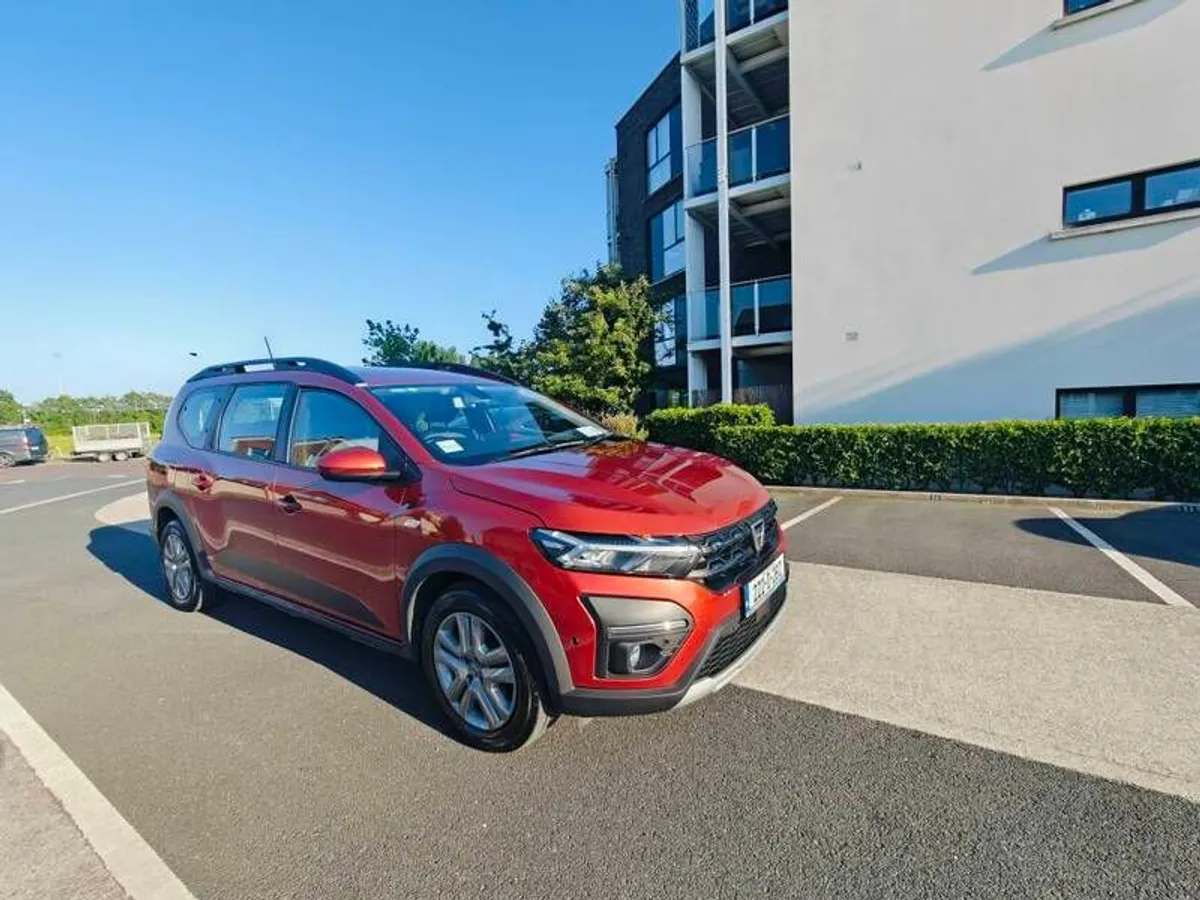 2022 Dacia Jogger - Image 2