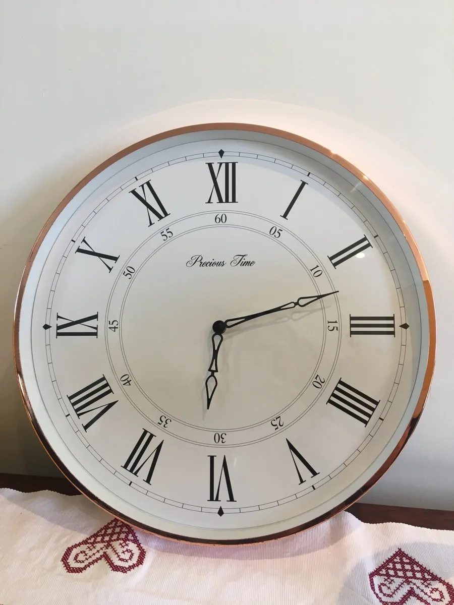 Clock, lamp and lampshade - Image 2