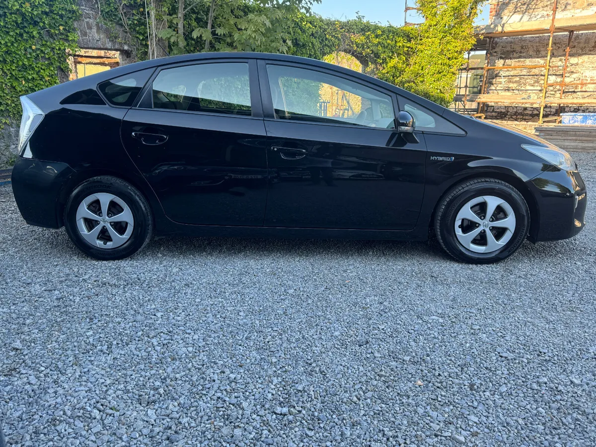 2012 Toyota Prius 1.8 Hybrid - Image 3