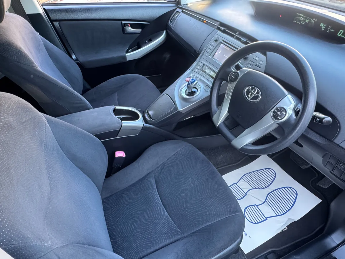 2012 Toyota Prius 1.8 Hybrid - Image 4