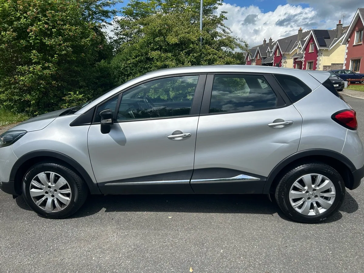 Renault Captur life 1.5dci 90 Auto - Image 4
