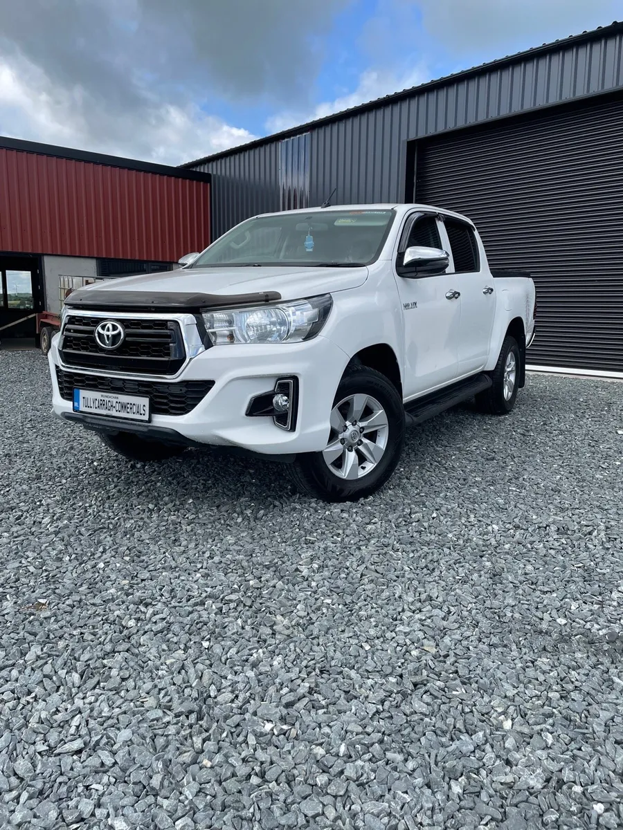 2019 Toyota Hilux 2.4 D4D - Image 3