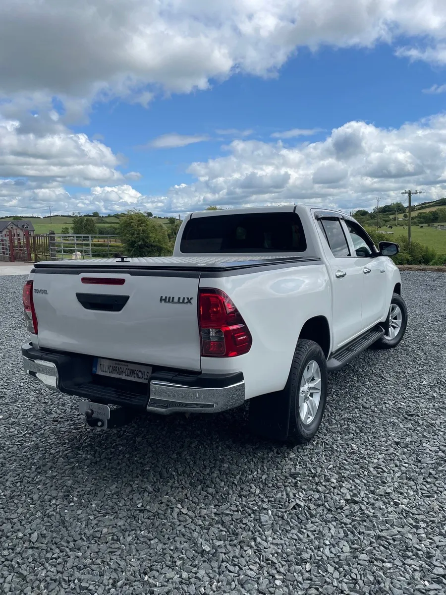 2019 Toyota Hilux 2.4 D4D - Image 4