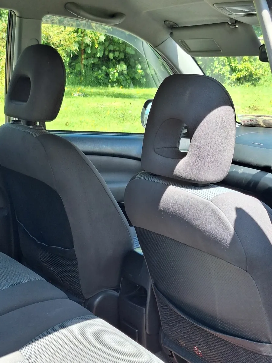 Toyota RAV4 2005 - Image 3