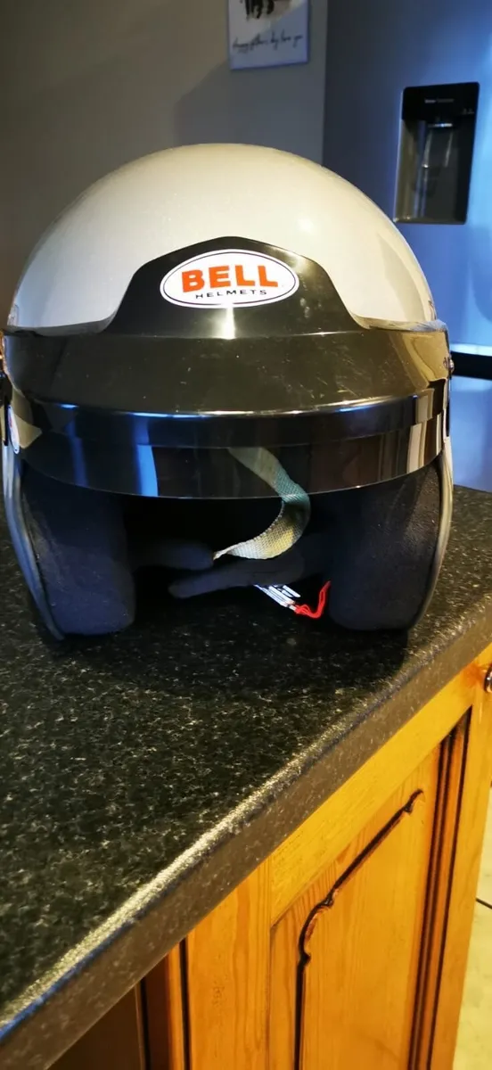 Car Racing Helmet - Image 2