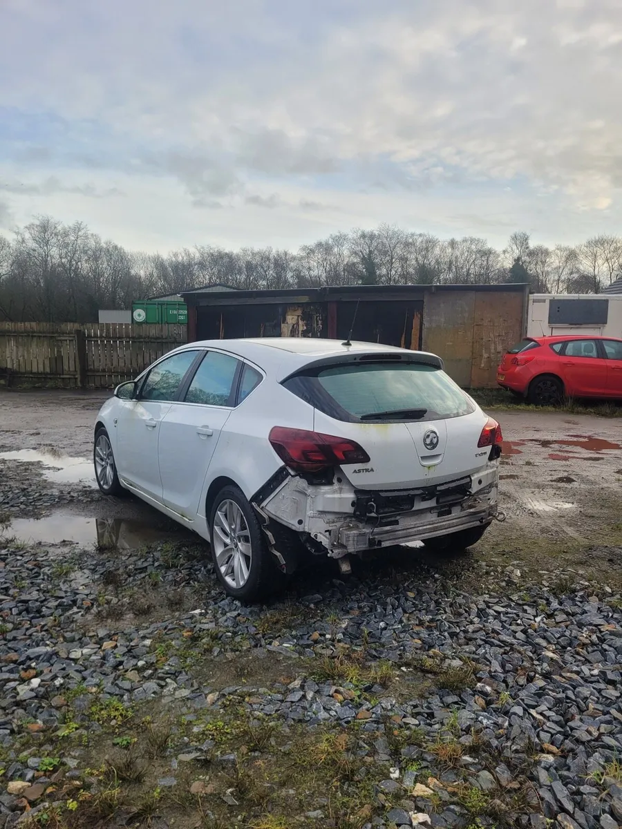 Astra j 2011 VXline/sport for breaking - Image 4