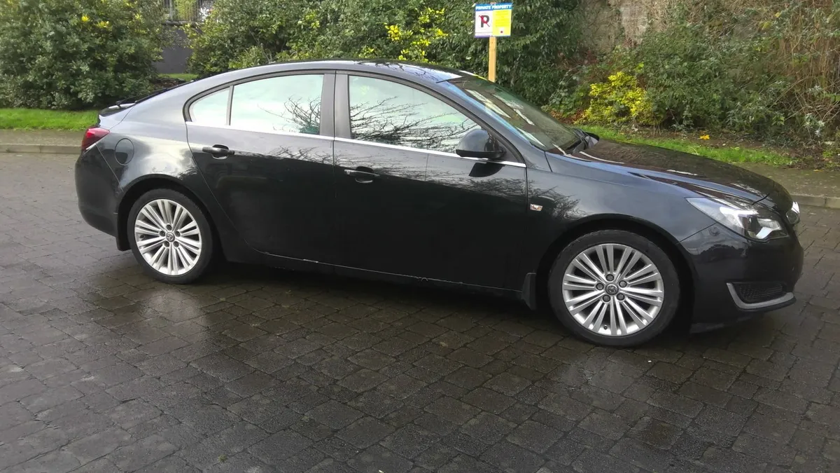 Vauxhall Insignia 2013 - Image 1