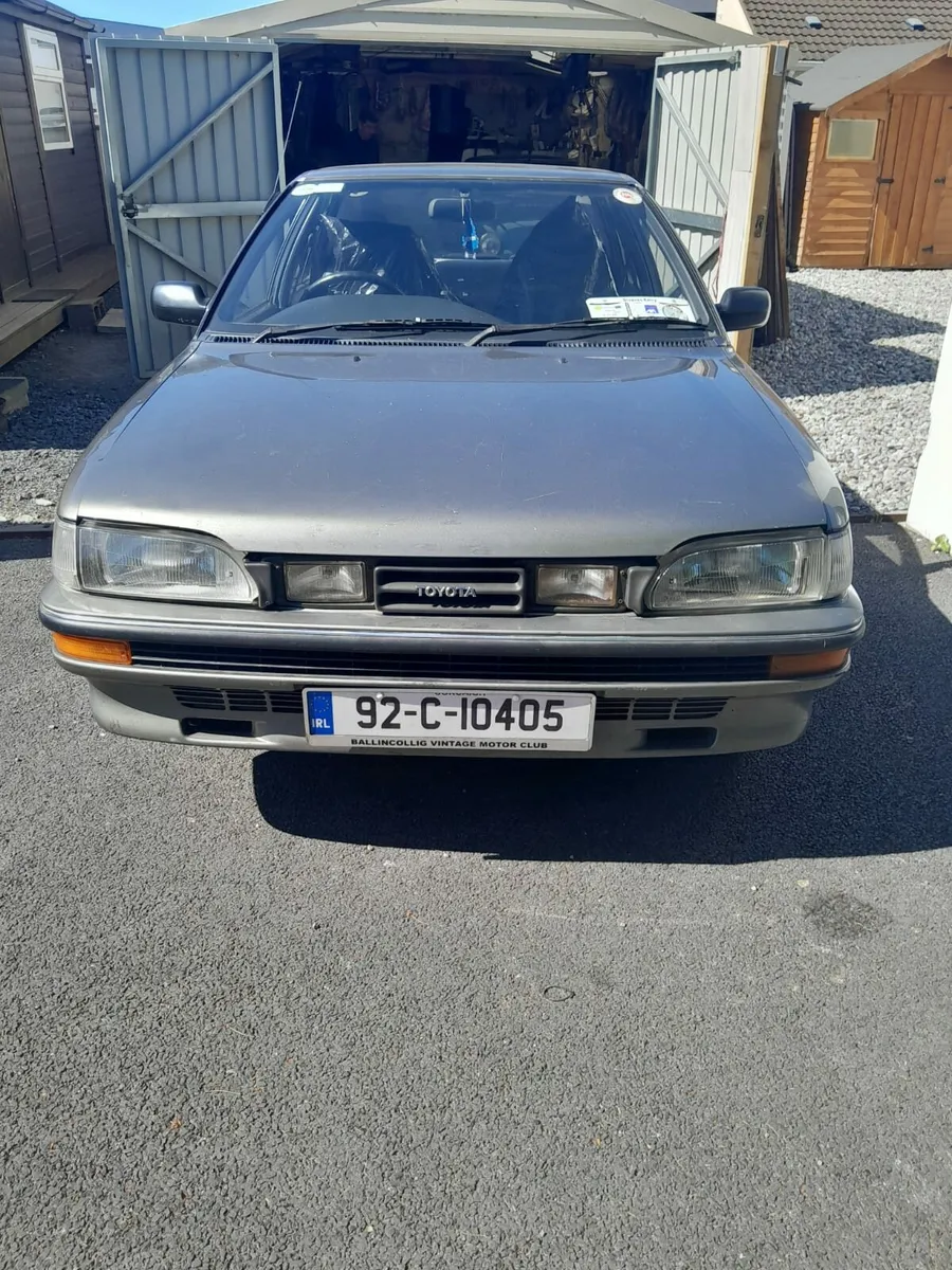 Toyota corolla - Image 2