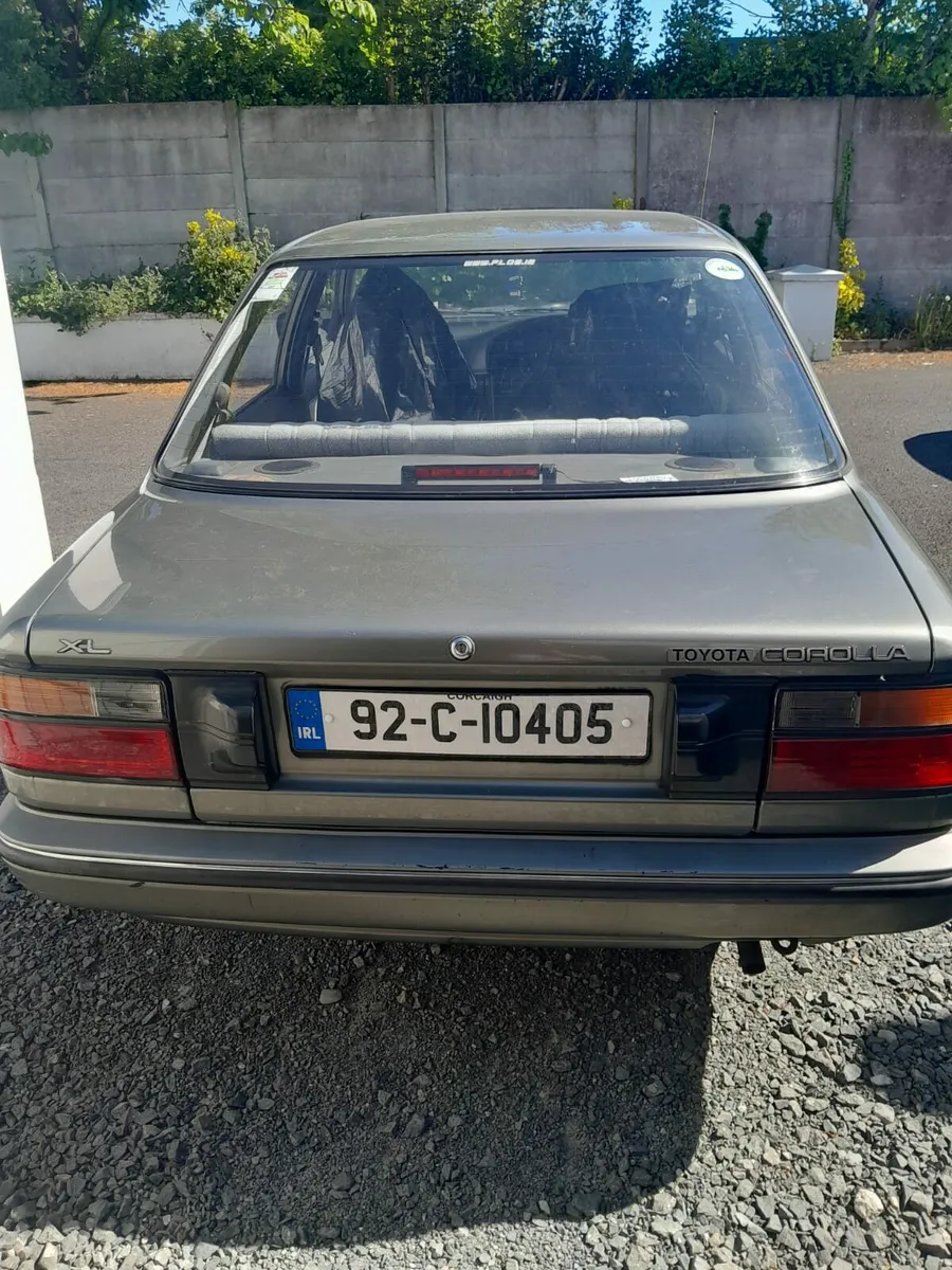 Toyota corolla - Image 3