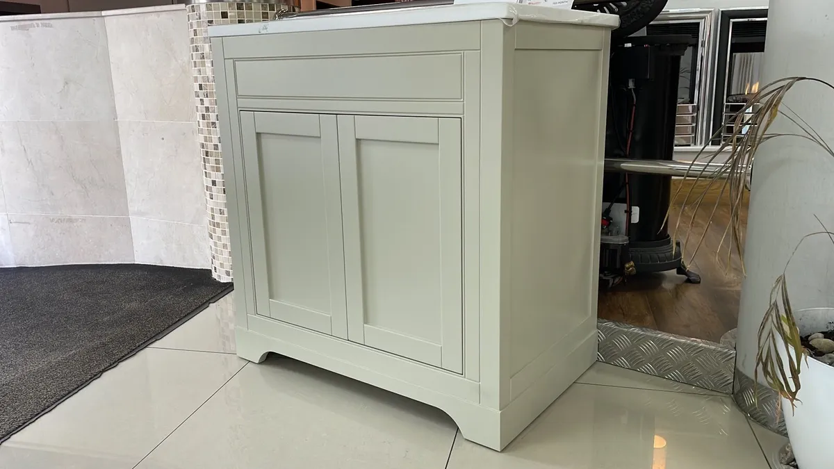 New Ex-Stock Widcombe 80cm Vanity - Image 2