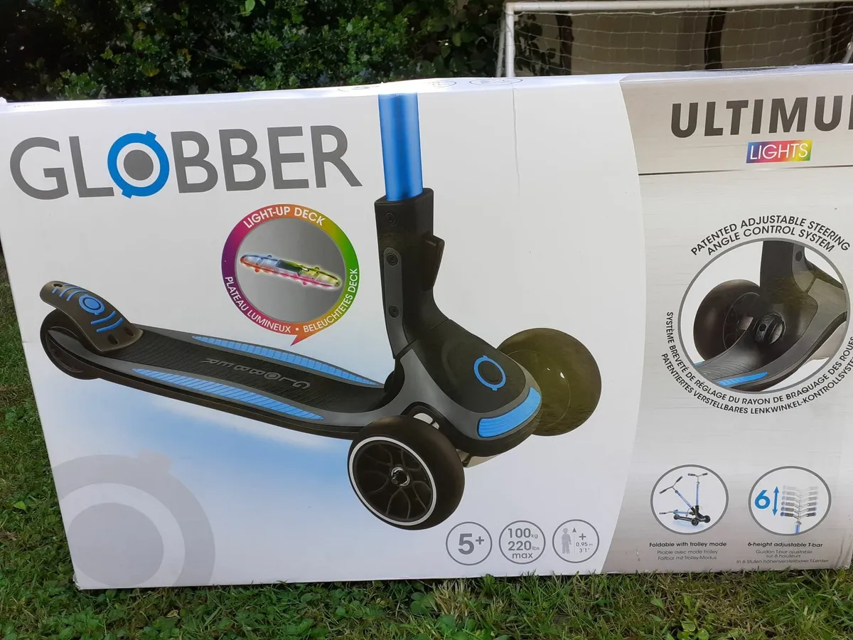 Globber 3 Wheel Foldable Scooter - Image 2