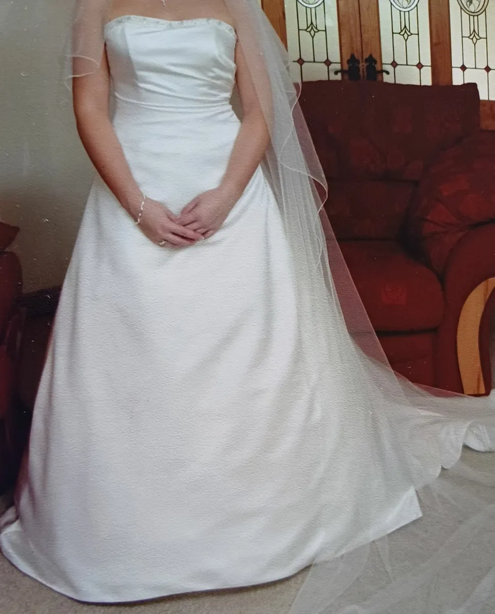 Wedding Dress - Image 4