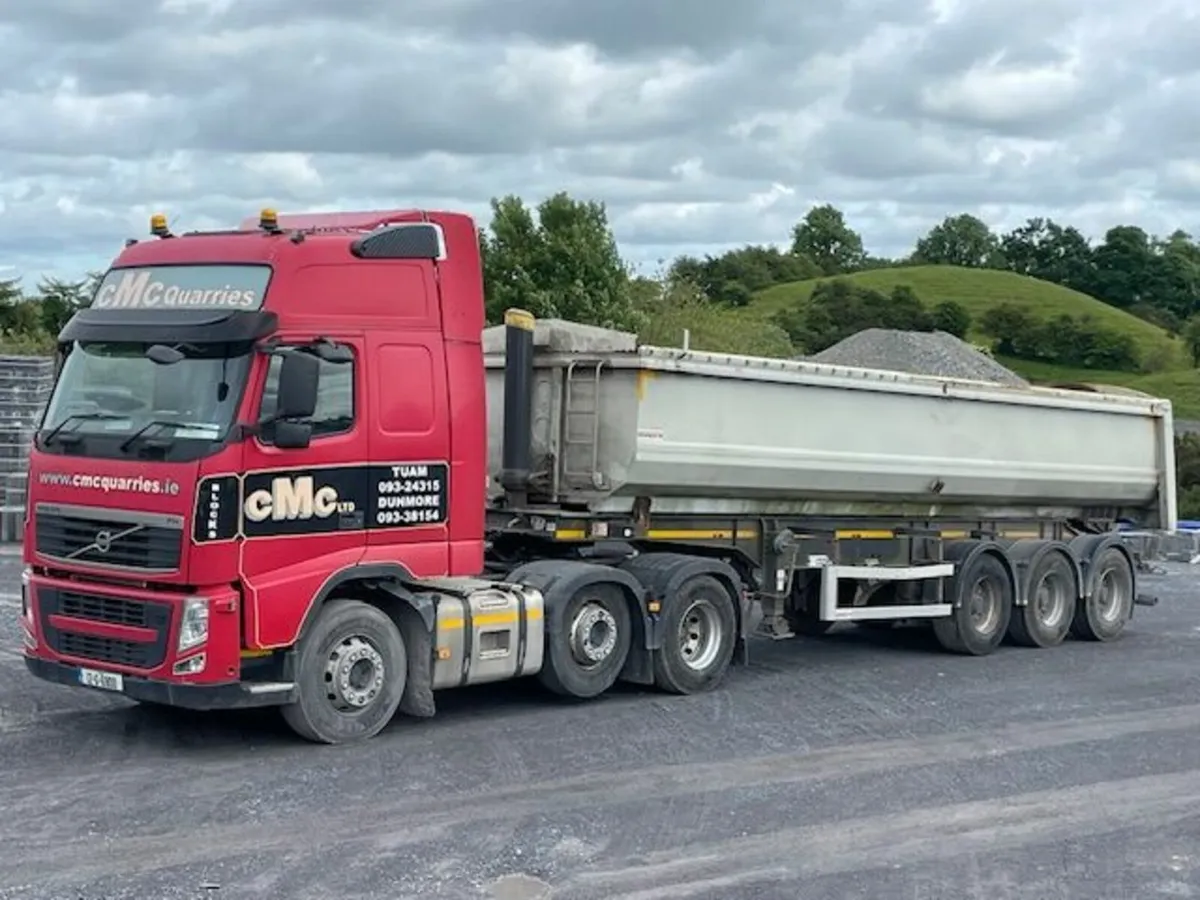 2012 Volvo FH13 & 2016 Dennison Trailer - Image 1