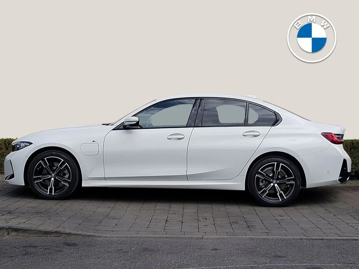 BMW 3 Series 330e M Sport - Image 3
