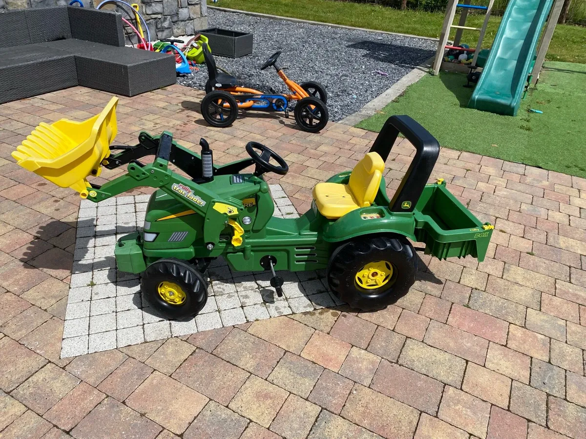 John Deere toy tractor - Image 2