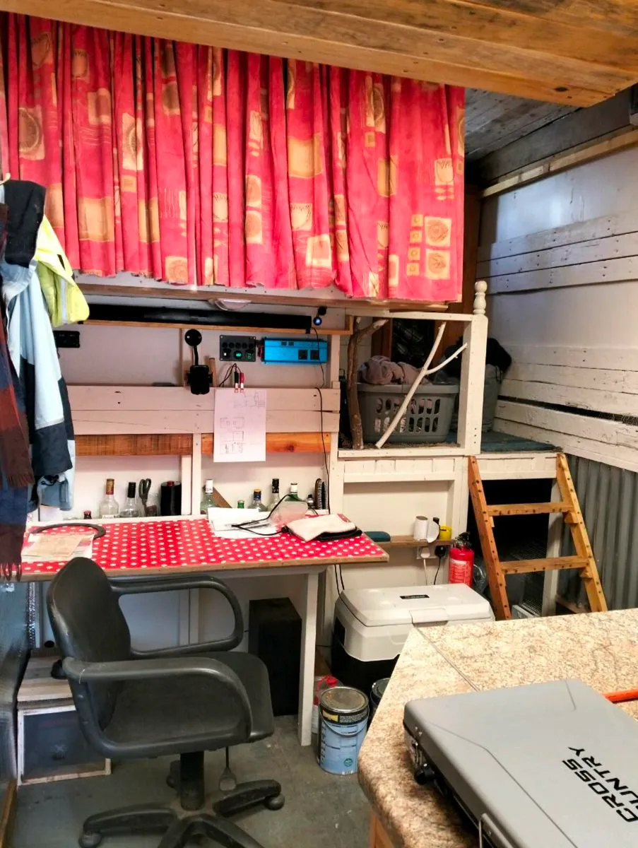 Daf Lorry/Shepherds Hut - Image 3