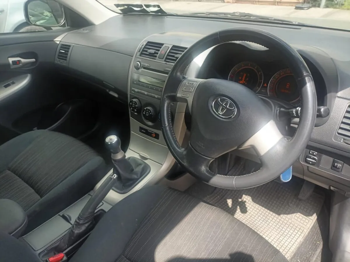 Toyota Corolla 2007 - Image 2