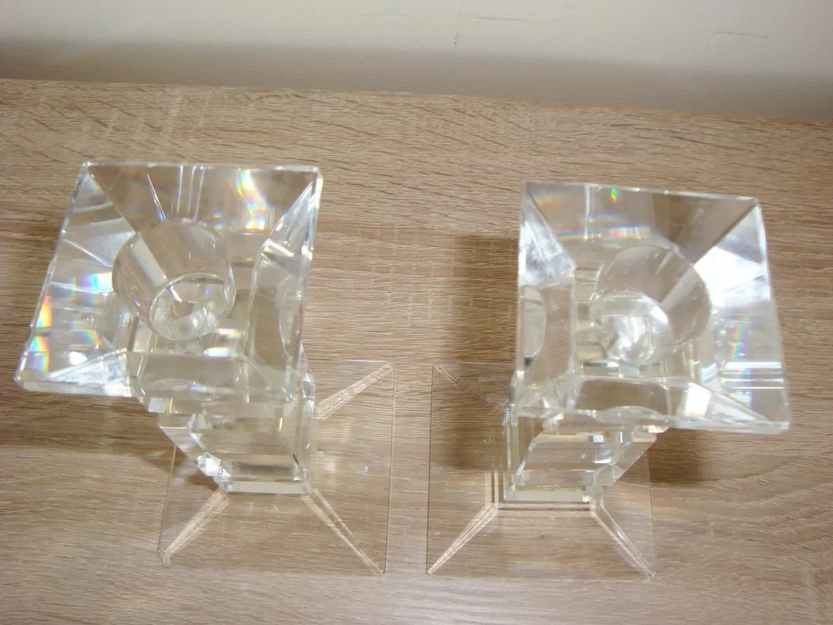 Clear candle sticks and vase - Image 3