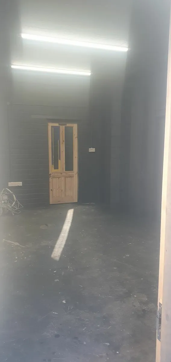 Comerical unit for rent