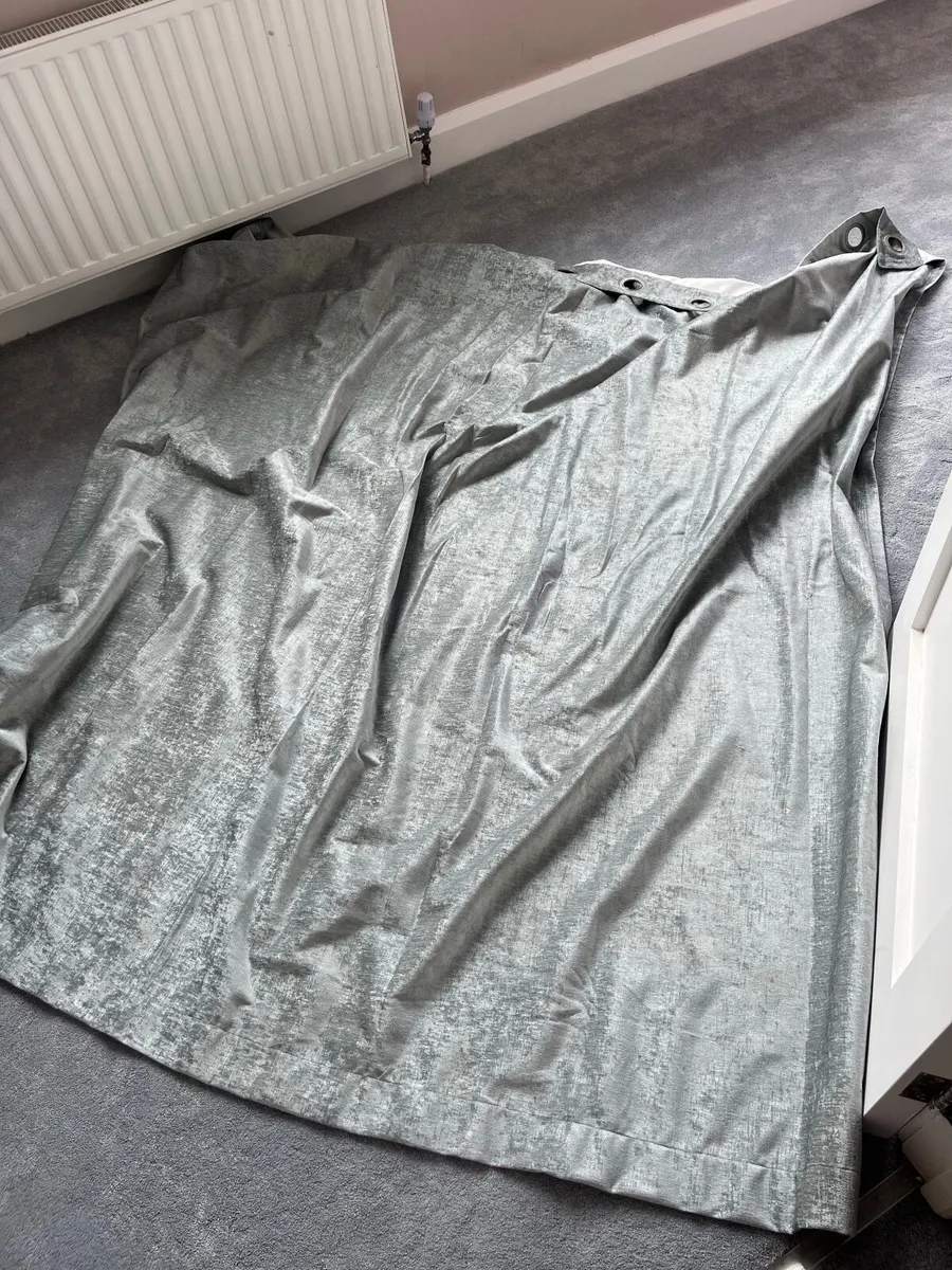 Curtains - Image 1