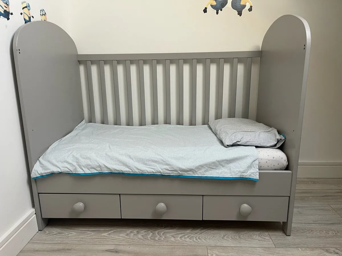 Cot bed with drawers - IKEA Gonatt - Image 2