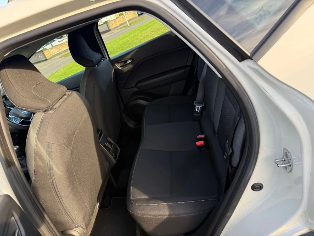 2021 Renault Captur - Image 3
