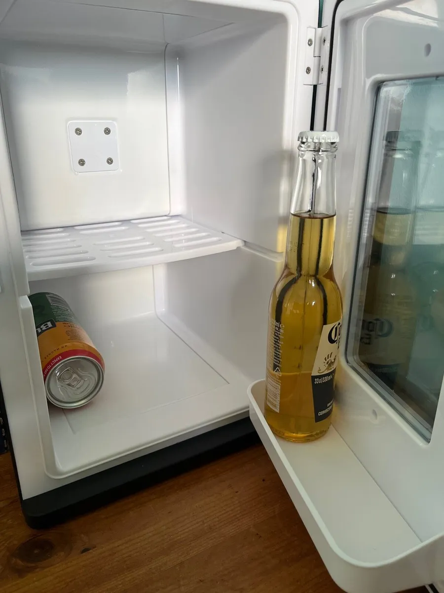 Mini fridge - Image 4