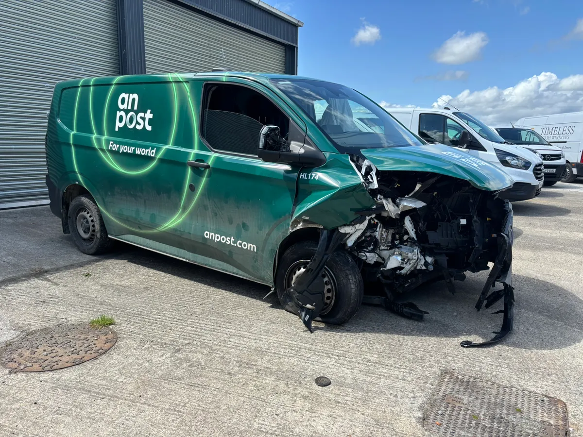 2024 Ford Transit Custom - Image 2