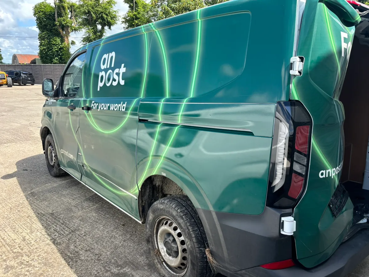 2024 Ford Transit Custom - Image 3