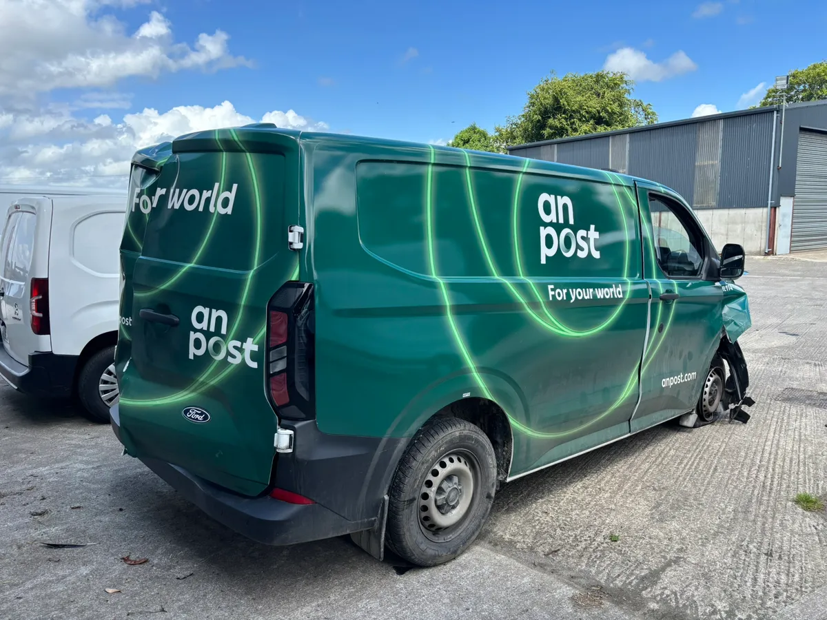 2024 Ford Transit Custom - Image 4