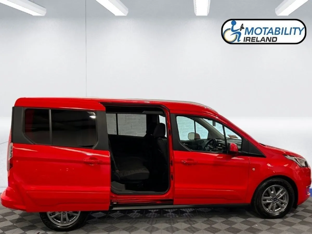 Ford Transit Connect 7 Seat Vehicle - Image 4