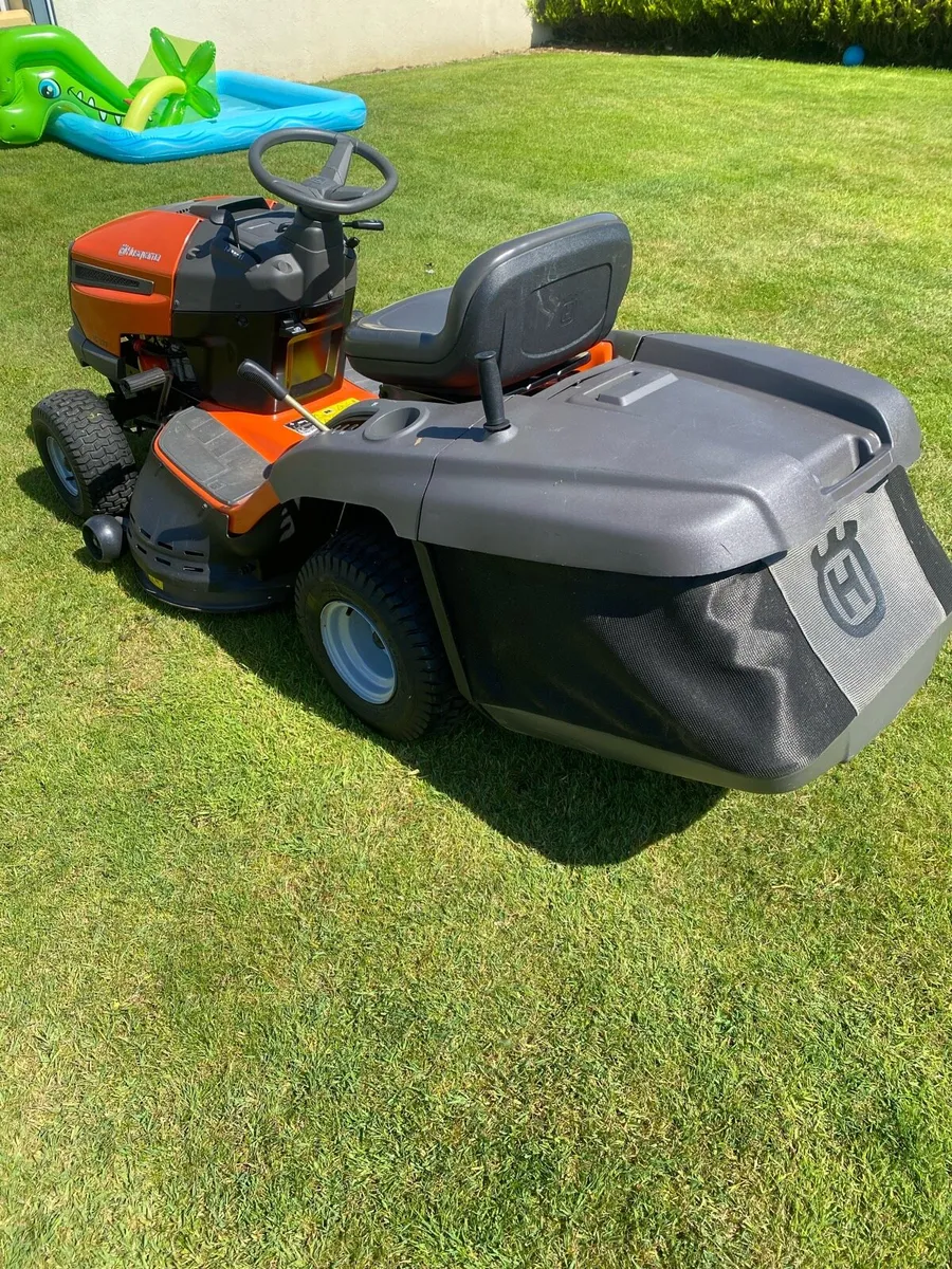 Husqvarna hydrostatic mower - Image 3