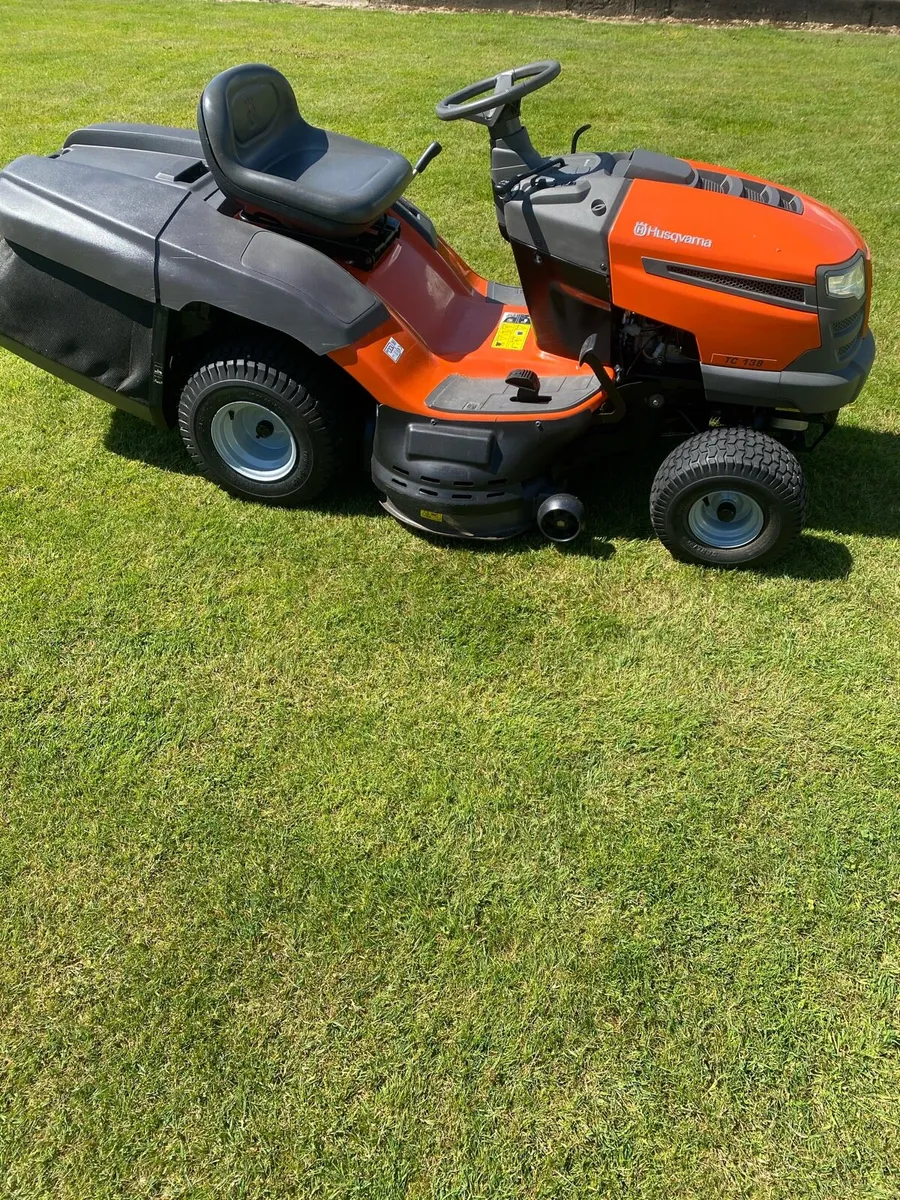 Husqvarna hydrostatic mower - Image 4
