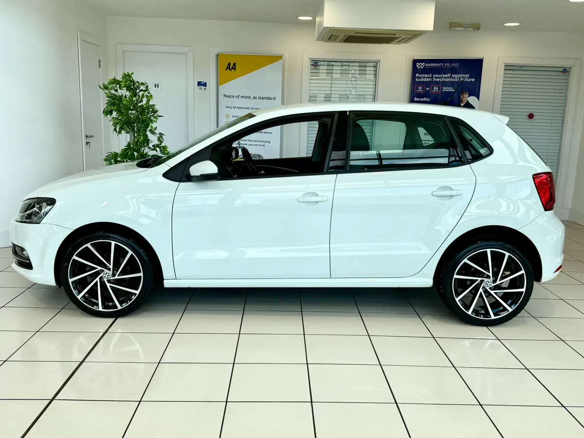 2016 VW Polo 1.2L AUTO 68,000KMS AS NEW 1YR WARRAN - Image 4