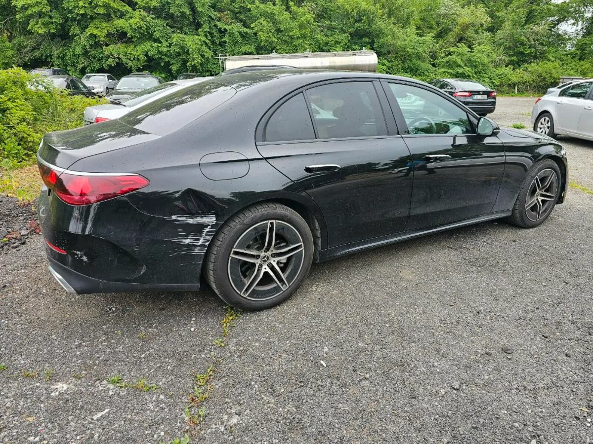 Mercedes e klas  220D AMG premium 4 +  2024 - Image 4
