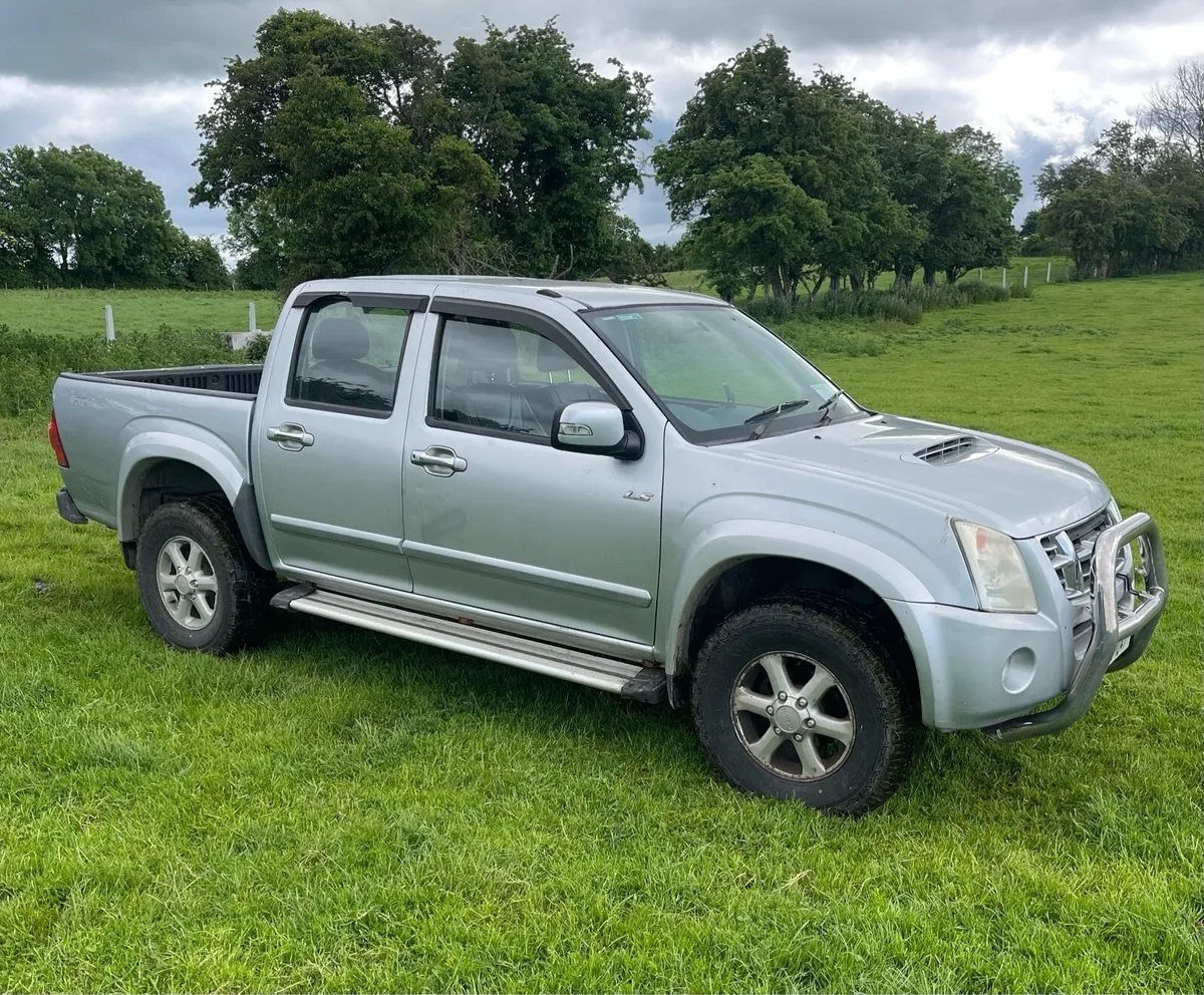 Isuzu D Max - Image 2