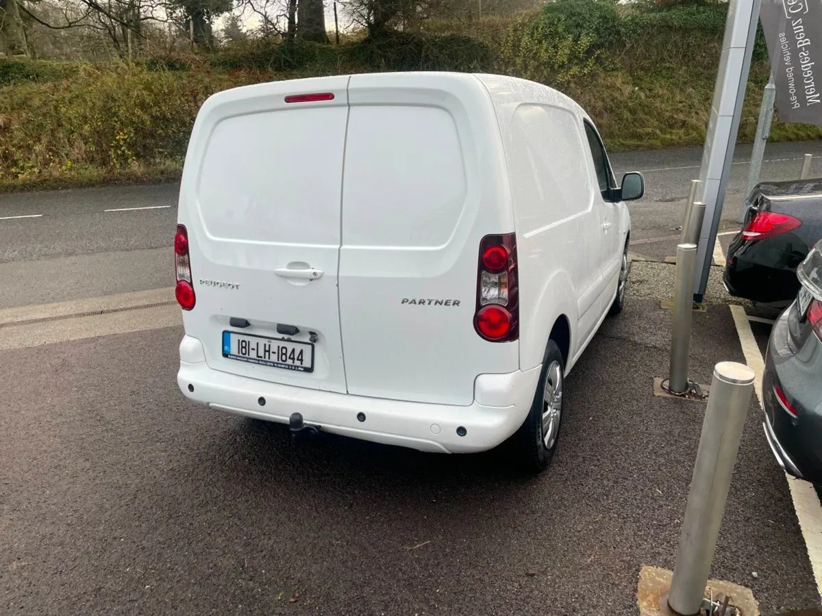 Peugeot Partner Professional - Image 2