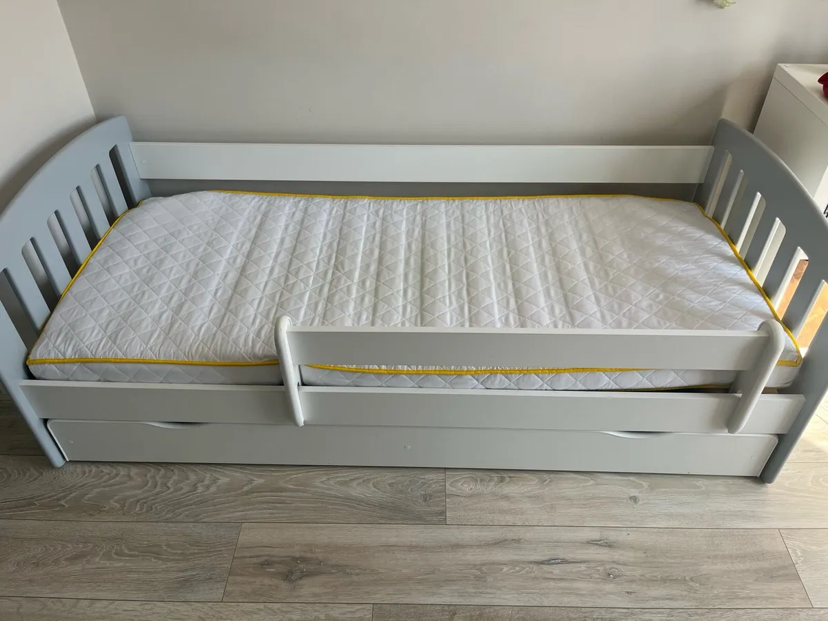 Single kids bed with drawer - Image 3