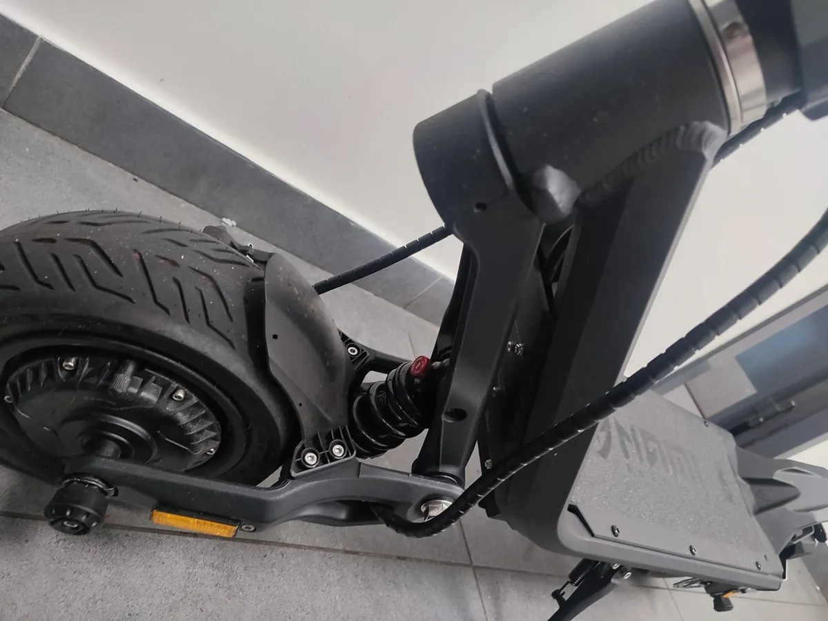 Electric scooter - Image 3