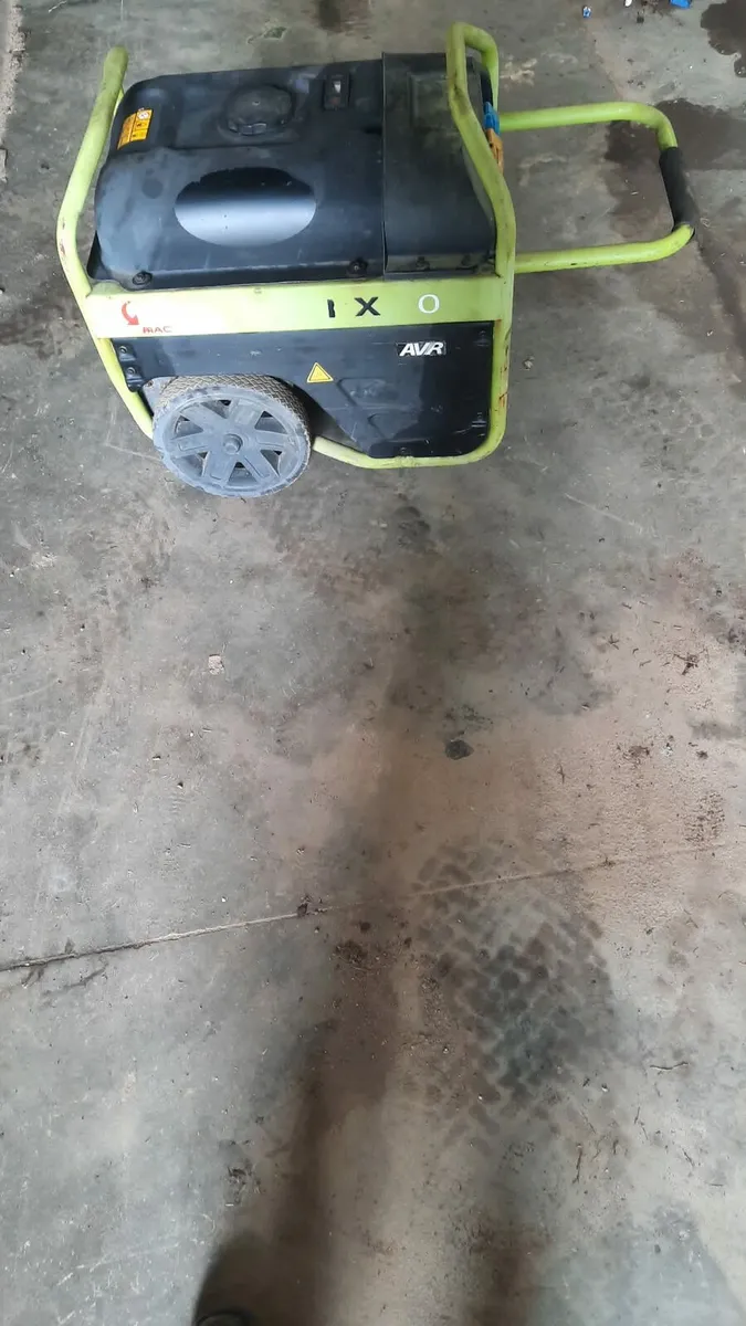 Petrol generator-- for parts or repair - Image 2