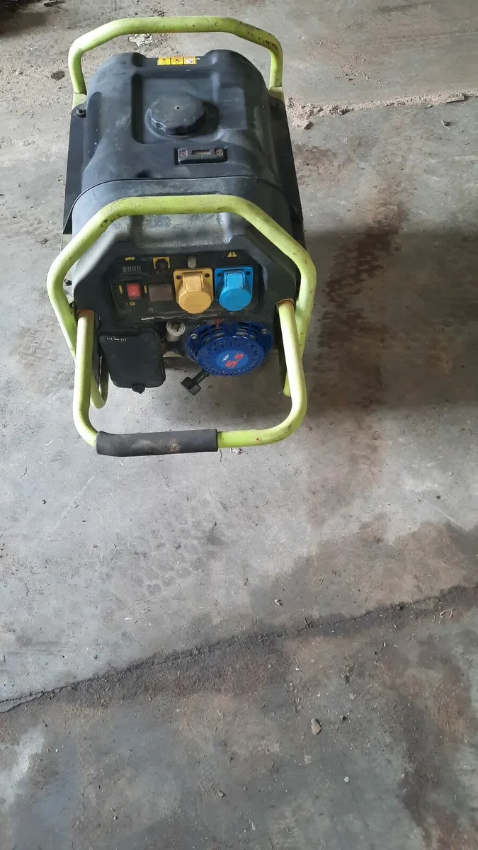 Petrol generator-- for parts or repair - Image 4
