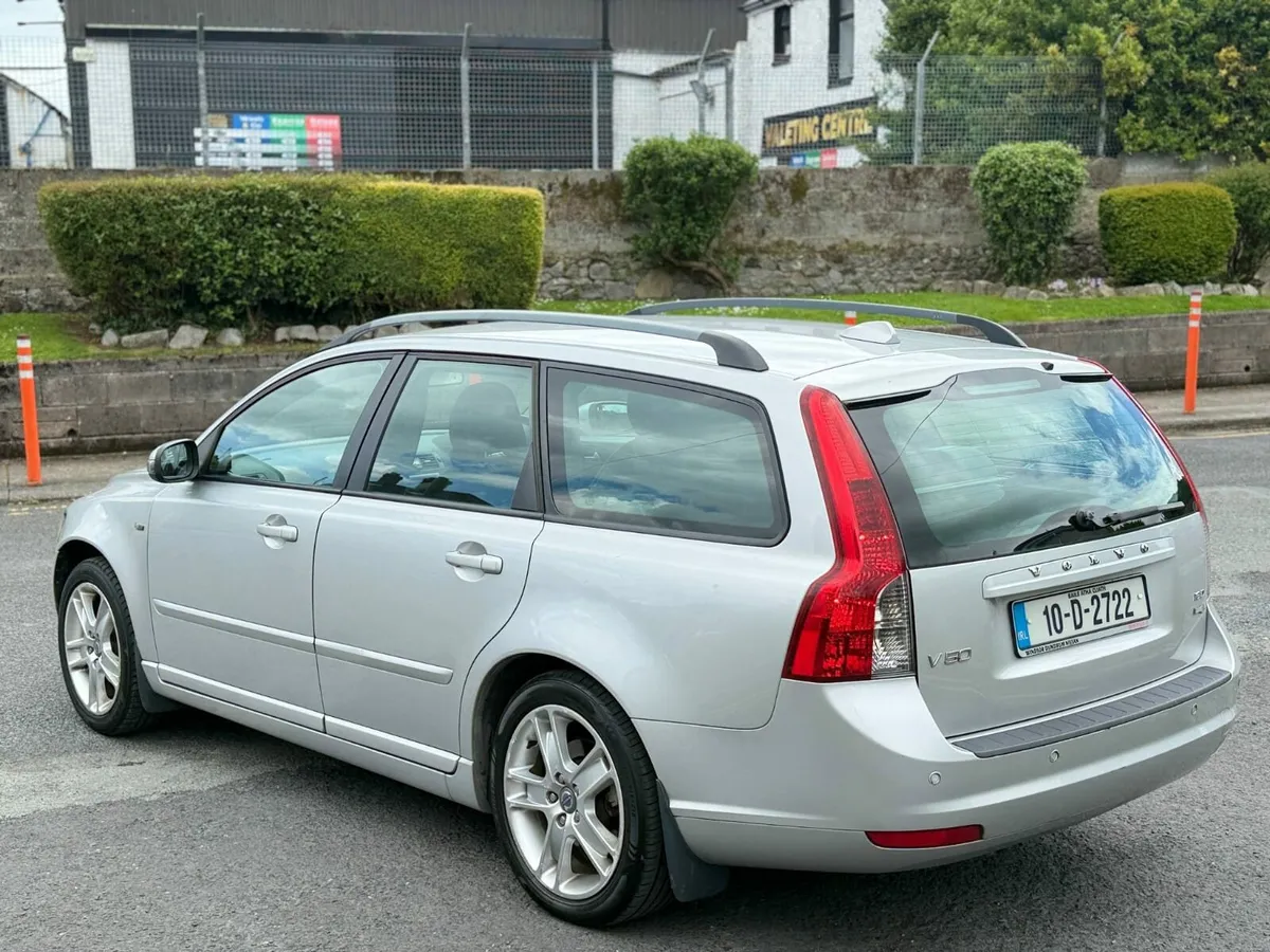 2010 Volvo S40 Estate Diesel - Image 3
