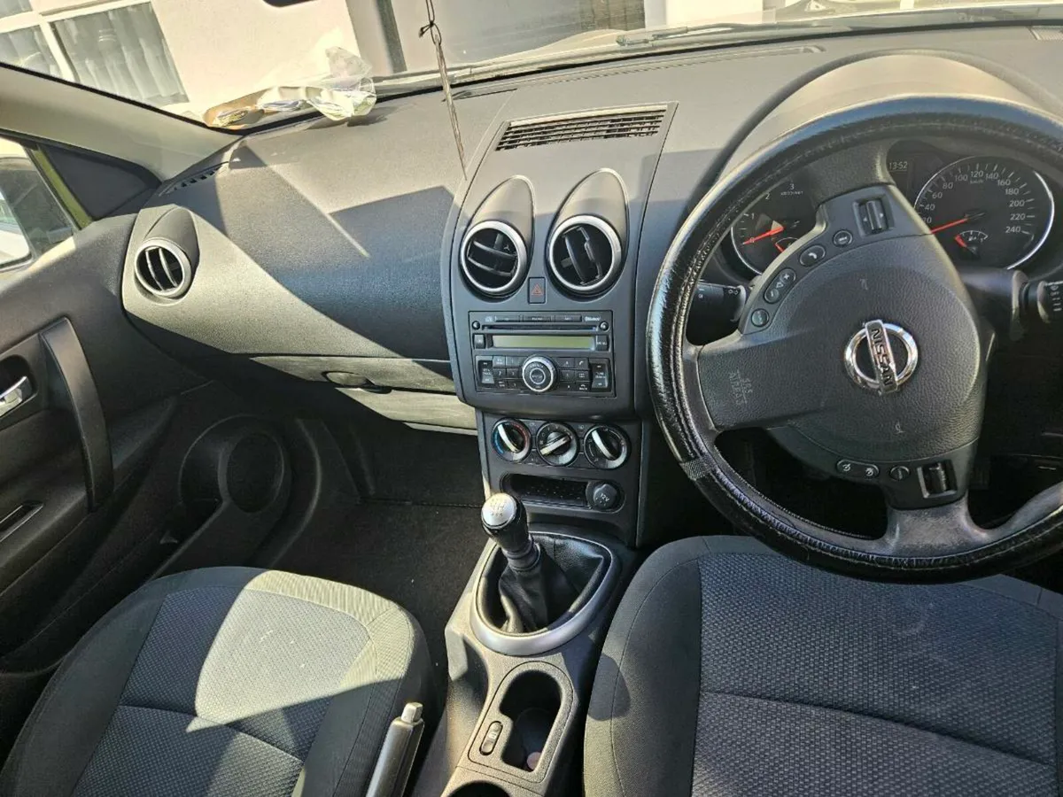 Nissan Qashqai 2011 - Image 4
