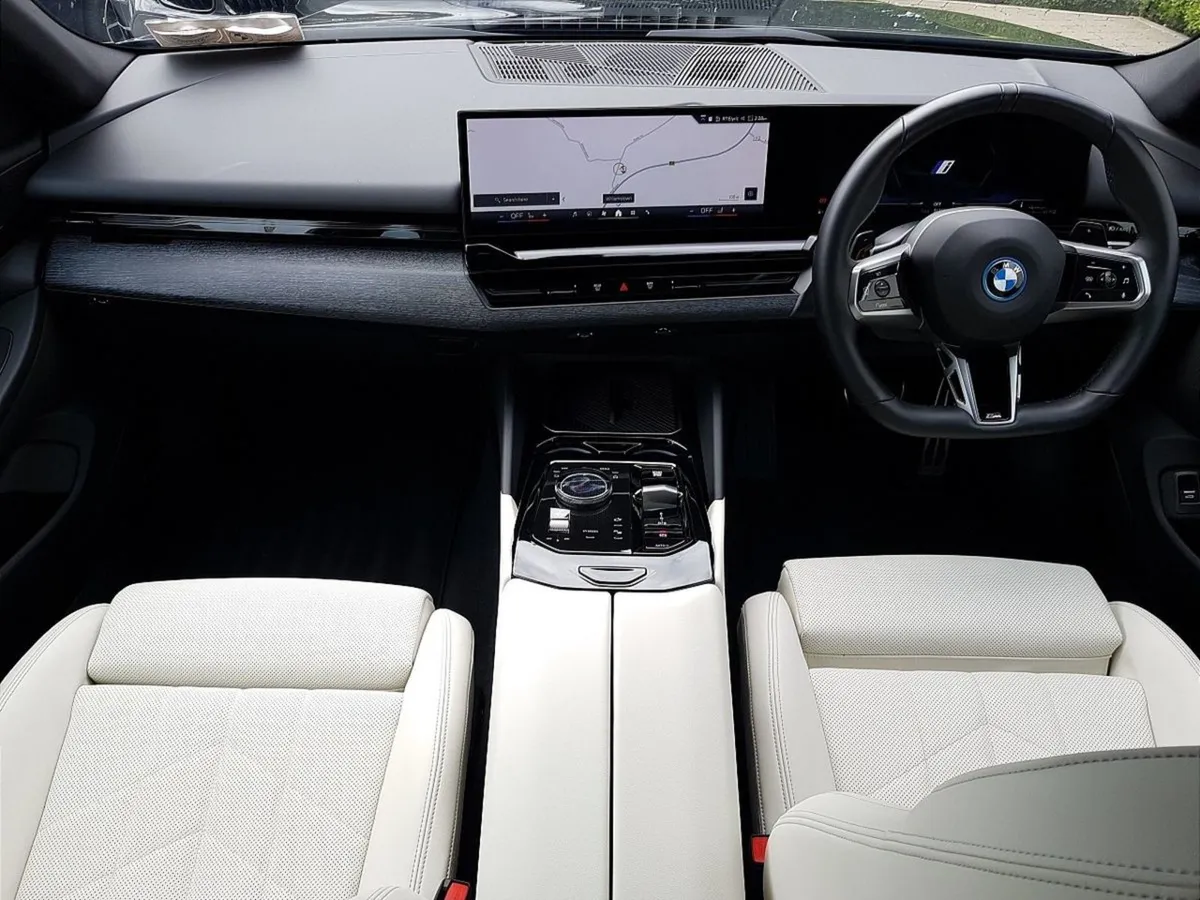 BMW 5 Series 530e M Sport - Image 4
