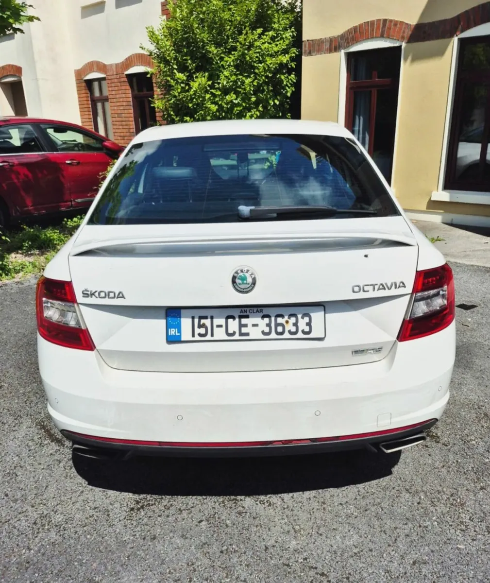 Skoda Octavia 2015 - Image 2