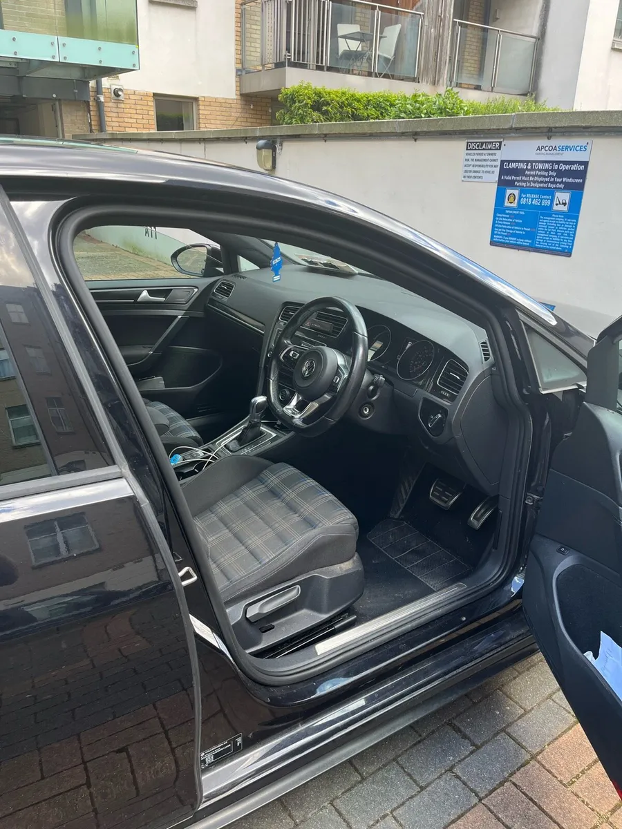 Volkswagen Golf GTE - Image 4